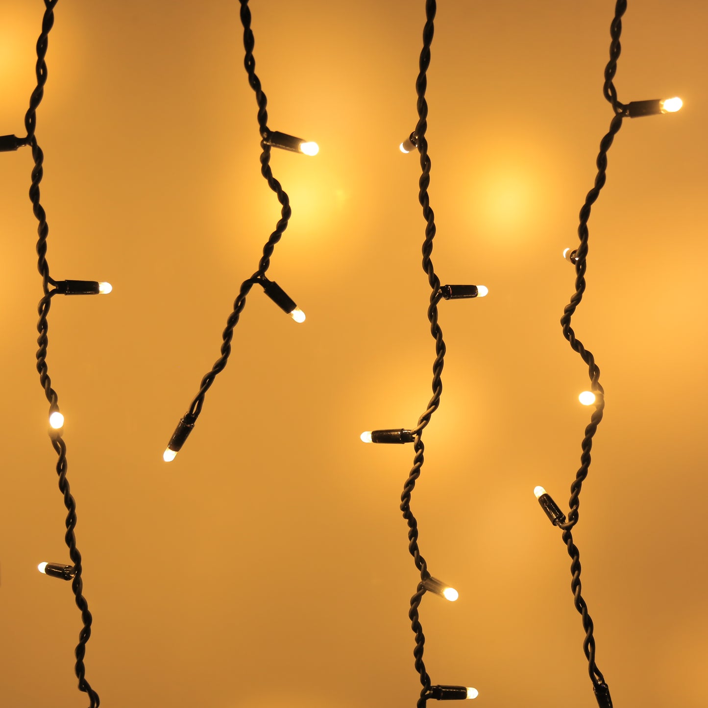 Icicle string lights 10 meter. 480 LED warm white - Santa's Light Shop